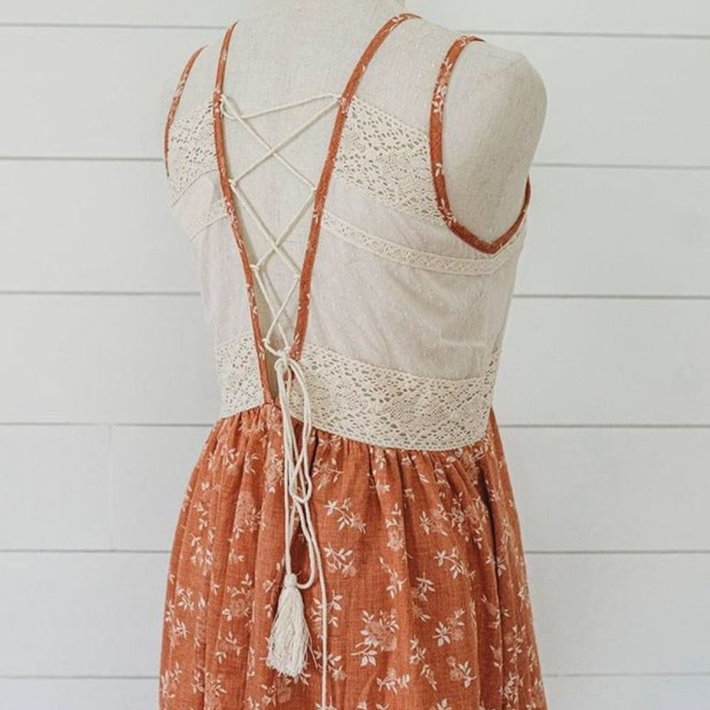 NWT Vintage Style Floral Rust & Ivory Lace Dress L